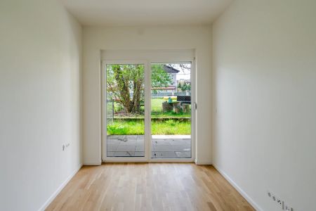 Sofort einziehen: Sonnige Gartenwohnung mit Tiefgaragenplatz - Photo 4