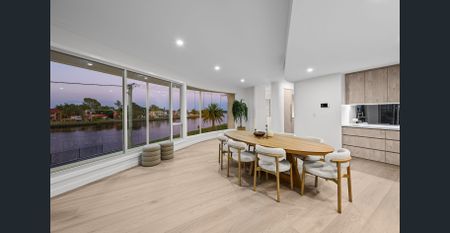 Luxury Waterfront Living - Photo 5