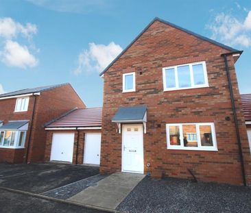 3 Bedroom House - Detached - Photo 2