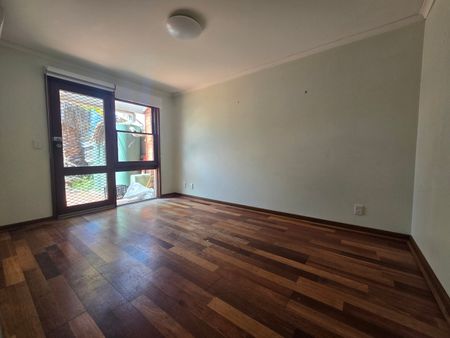 2/90 The Avenue, Parkville VIC 3052 - Photo 2