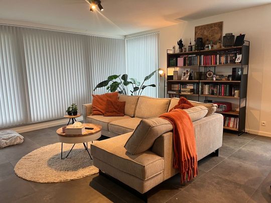 Modern appartement met 2 slaapkamers en private autostaanplaats - Foto 1