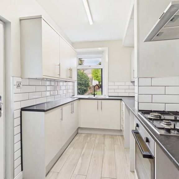 2 bedroom terraced house to rent - Photo 1