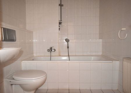 Laminat • 3-Raum • Aufzug • Bad mit Wanne • Schloß-Chemnitz • zentrumsnah • neuer Balkon! - Photo 4