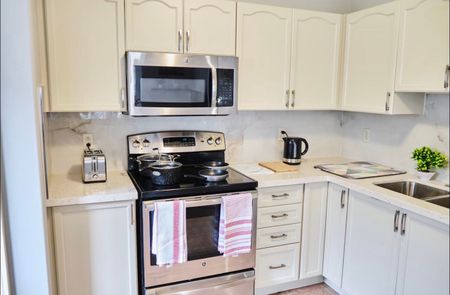 For Lease - 76 Larkin Drive, Barrie, Ontario - Photo 4