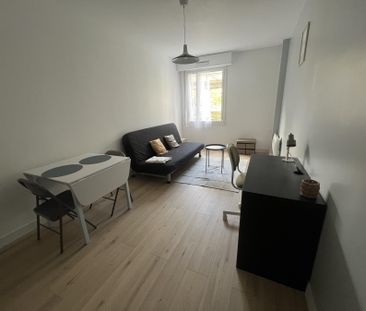 Location Appartement RENNES / Quartier CENTRE-VILLE - Photo 1