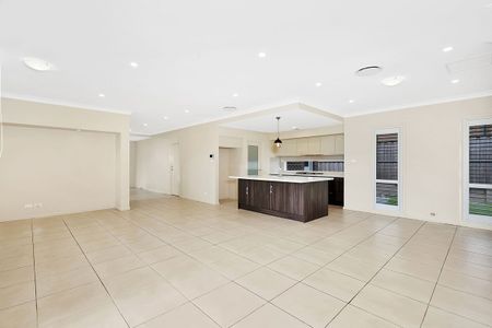 27 Lyrebird Crescent, The Ponds, NSW 2769 - Photo 4