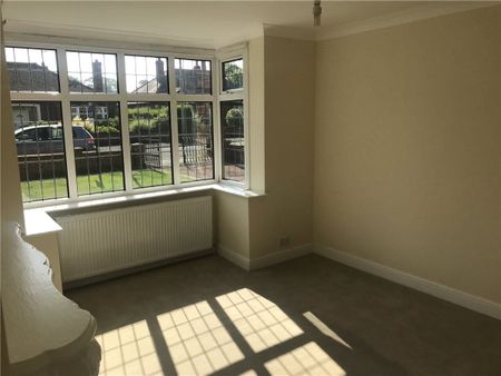 Available now, 14 Filey Avenue is a beautifully presented, five bedroomed, semi-detached property located only a short walk away from Ripon Grammar School. - Photo 3