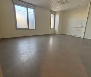 Location Appartement à LYON 07 - Photo 6