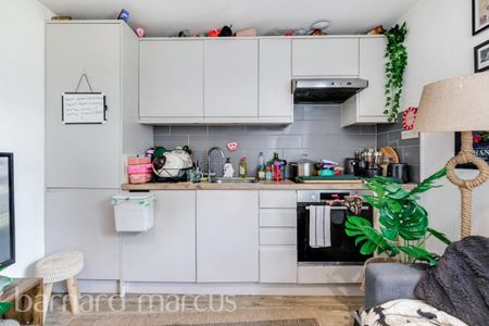 Gloucester Road - Photo 5