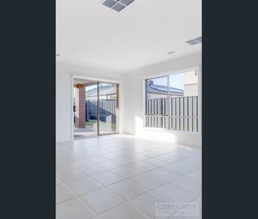 Modern Family Living with Stylish Finishes & Space to Enjoy - Photo 5