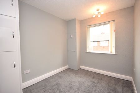 2, Brooklyn Avenue, Armley, Leeds, LS12 2BS - Photo 3
