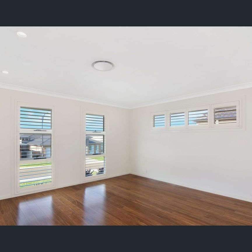 Spacious Family Home in a Prime Shell Cove Location - Photo 1