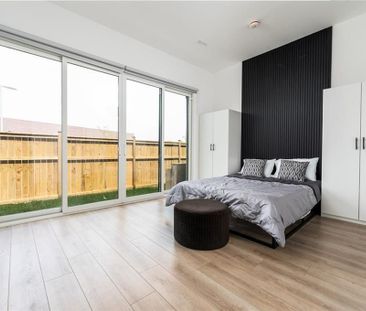 For Lease - 33 Summersides Mews, Pelham, Ontario - Photo 3