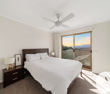 13/44 Medworth Crescent, Lyneham ACT 2602 - Townhouse For Rent | Do... - Photo 3