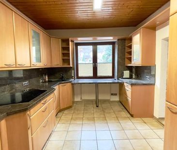 Gepflegte Doppelhaushälfte mit fünf Zimmern und Einbauküche in Bad ... - Photo 5