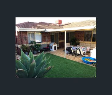 Beautiful Family Home - Photo 4