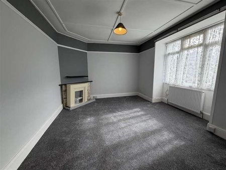 The Crescent, Camborne, TR14 - Photo 3