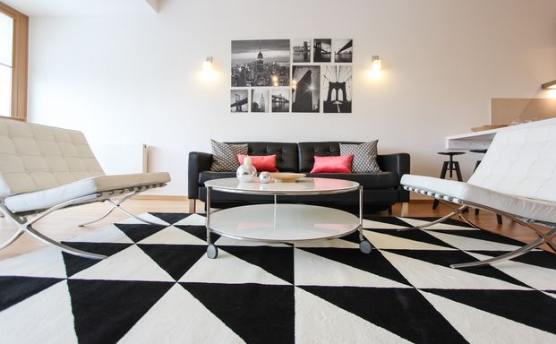 angel plaza - Photo 1