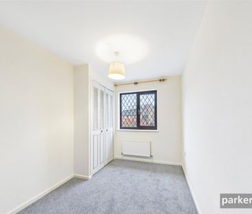 4 bedroom detached house to rent - Photo 5