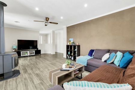 334 Hogans Road, Hoppers Crossing VIC - Photo 2