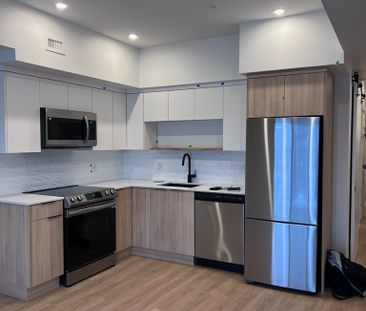 Downtown Kelowna 1 bed suite - Photo 1