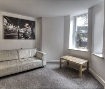 24 Somerset Road, Huddersfield, HD5 - Photo 2