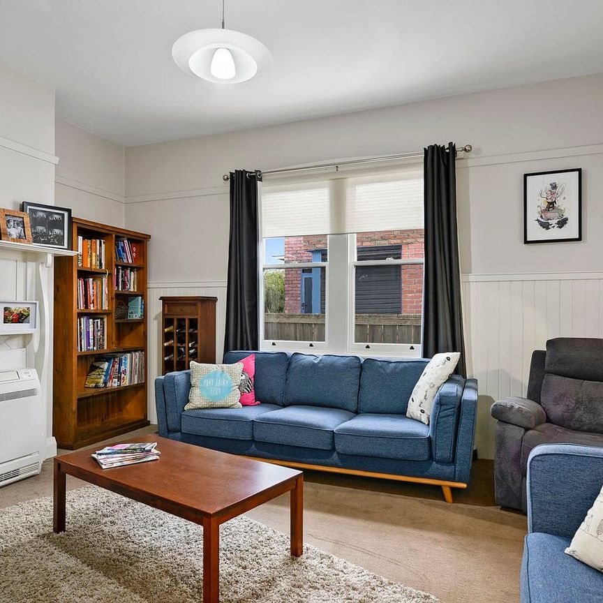 Charming Family Home - Photo 1