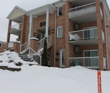 4 1/2 ENTRÉ PRIVÉ -1 ER ETAGE AVEC GARAG - Photo 3