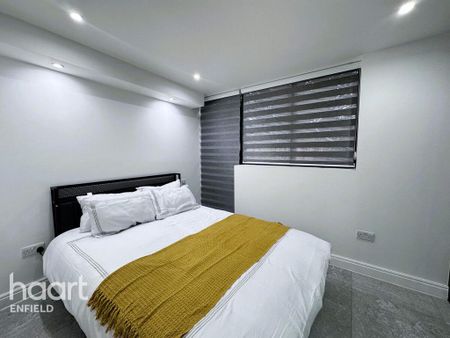 4 bedroom terraced house to rent - Photo 4