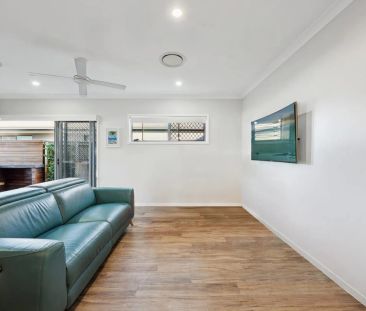 Coastal Lifestyle Living in Beautiful Peregian Beach - Photo 3