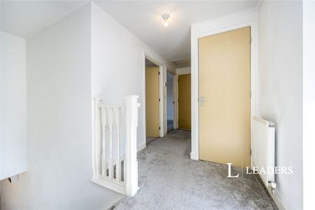 2 bedroom townhouse to rent Gifford Lane, Upton, Northampton, Northamptonshire, NN5 - Photo 3