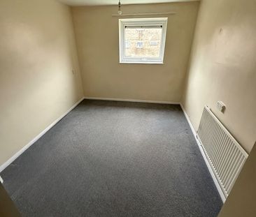 2 Bed Flat, Ross Close, LU1 - Photo 3