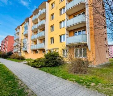 Pronájem prostorného bytu 3+1 s lodžií, 69 m - Photo 1