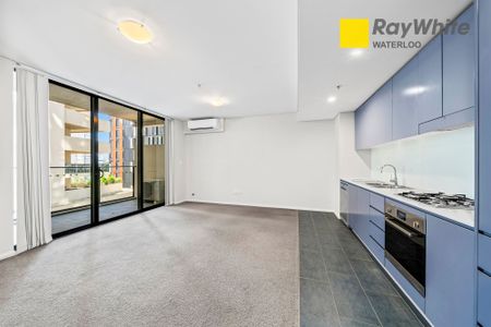 Stylish 1 Bedroom Apartment in the Heart of Redfern - Photo 3