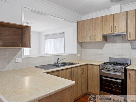 18 Kinnoul Avenue, Keysborough - Photo 4