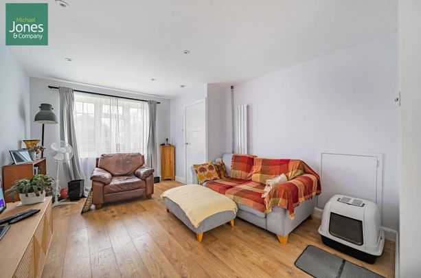 2 bedroom end of terrace house to rent - Photo 1