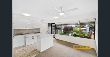 ATTENTION OVER 65'S - 1 BEDROOM UNIT IN PENINSULA VILLAGE - Photo 5