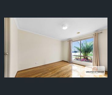 Family Home on Prime Location - Photo 4