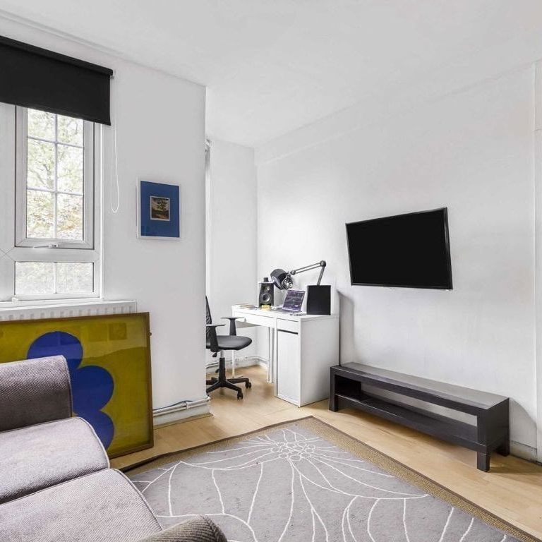 Tooley Street - Photo 1