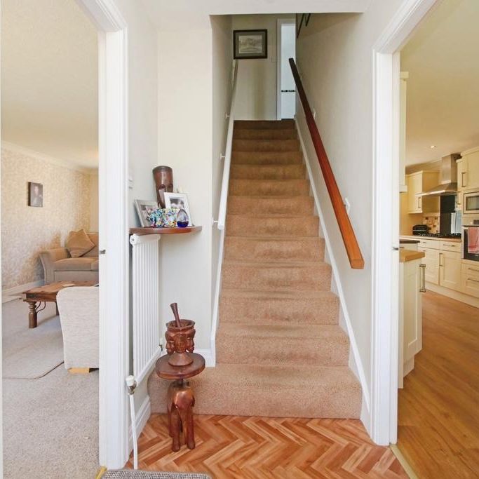 4 bedroom detached house to rent - Photo 1