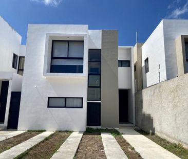 Se renta casa sin muebles, de 3 recámaras, ubicada en Floresta. - Photo 1
