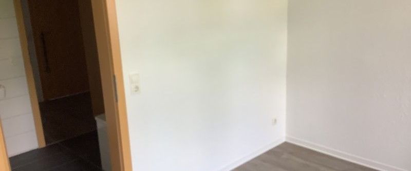 Zwei Zimmer und eine offene Küche mit Balkon zu vermieten - Foto 1