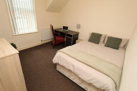 3 bedroom detached house to rent - Photo 4