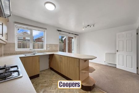 3 bedroom link detached house to rent - Photo 4