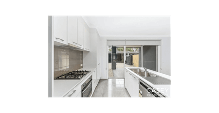 Stunning Family Home in a Prime Location - Photo 4