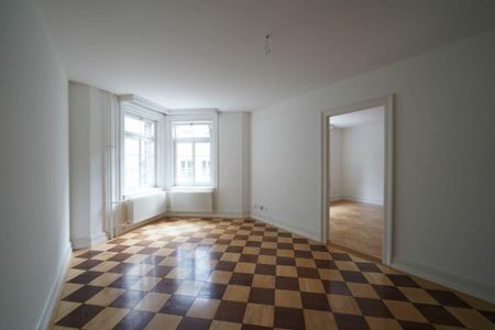 «City life in Altbauwohnung» - Photo 2