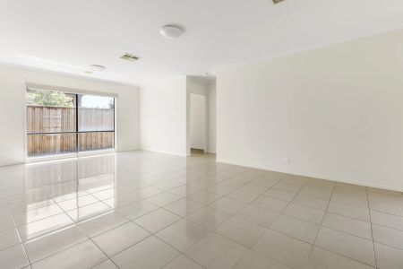 Spacious Family Home in a Convenient Location - Photo 2