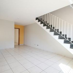 Casa para alugar com 95m², 3 quartos e 2 vagas - Foto 1