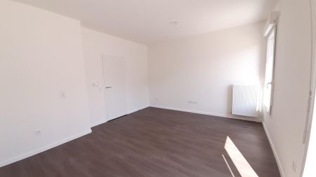 location Appartement T0 DE 30.67m² À CLAYE SOUILLY - Photo 4