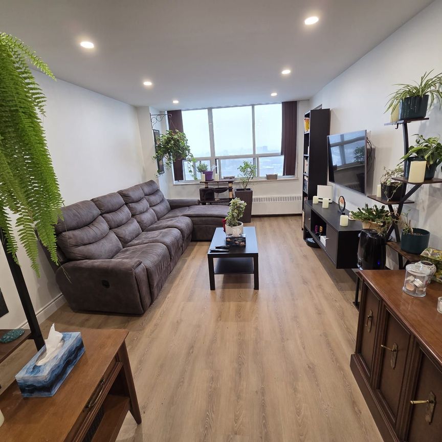 For Lease - 390 Dixon Road Unit# 2305, Toronto, Ontario - Photo 1